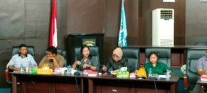 Kecewa Tak Hadirnya Bupati dalam RDP dengan PT. GNI. Fraksi Merah Putih Sempat Akan Walk Out.