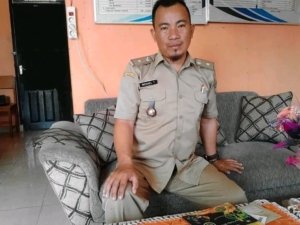 Usai Karaokean di Palu, oknum Mantan Kades Saatu Poso Ini Bayar Nota Dicicil.