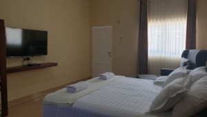 Bellagio Guest House, Guest House Rasa Hotel Berbintang Hadir di Morut.