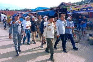 Wabup Djira kunjungi pasar Ramadhan Kolonodale
