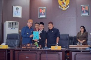 Bupati sampaikan LKPJ di DPRD Morut