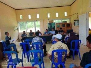 Banyak Kursi Kosong Jadi “Peserta Rapat” Penyelesaian Lahan di Mondowe.
