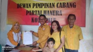 Bersama Keluarga dan Ketua Tim Pemenangan, Frits Sem A. Kandori Daftar Caleg DPRD Kota Palu