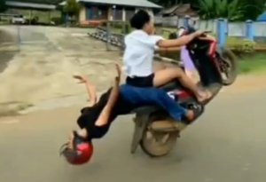 Atraksi “Freestyle” remaja di jalan raya, finis di Polres Morut.