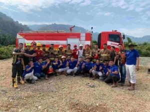 Damkar PT SEI Bantu Padamkan Kebakaran di Kampung Bugis Kolonodale