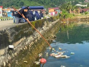 PT. COR Group Gelar Aksi Pungut Sampah