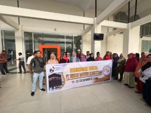 Berangkatkan Umroh 14 Karyawan dan Masyarakat Lingkar Tambang, Wujud PT. BMK Meningkatkan Spritual