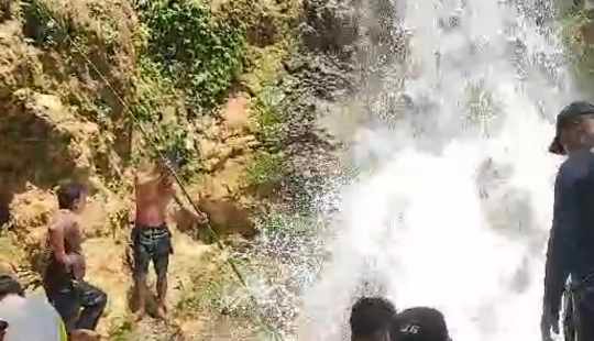 Melompat Dari Atas, Remaja Onepute Tewas Tersedot Pusaran Air Terjun Tadiola