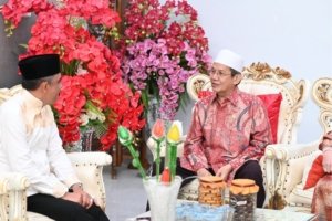 Gubernur Anwar Hafid Silaturahmi dengan Sejumlah Mantan Gubernur Sulteng
