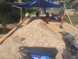 Disorot Media, Rumah Ibu Yunita Warga Tompira Diperbaiki