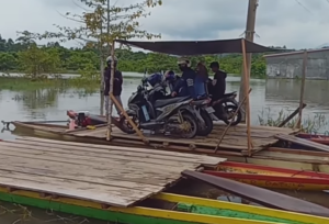 Warga di Sampalowo dan Lainnya Keluhkan Biaya Ojek Perahu Setiap Harinya