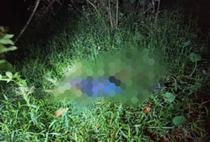 Breaking News: Warga Temukan Mayat Pria di Rerumputan Desa Lembobaru Malam Ini