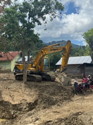 Banjir Bandang Wombo Kalonggo: Gubernur Anwar Hafid Instruksikan Penanganan Darurat