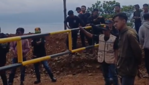 Demo Warga di Wilayah Pertambangan CV. Putri Perdana dan PT. Palu Baruga Yaku Nyaris Ricuh