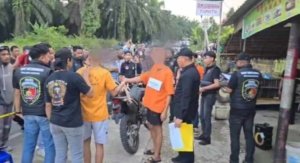 Ratusan Warga Saksikan Reka Ulang Kasus Pembunuhan Ayah Kandung di Morut