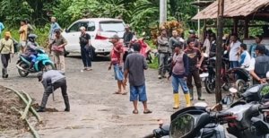 Abaikan Kesepakatan, Warga di Morut Blokade Jalan PT. CAS