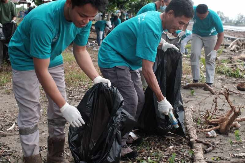 Rayakan Hari Lingkungan Hidup Sedunia dengan Aksi Nyata, PT GNI Gelar Bersih Sampah hingga Workshop