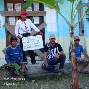 Kantor Desa Boba Tiga Kali Disegel, Sejak Januari Pelayanan Lumpuh Total, Warga Kecewa Tanami Pisang dan Sawit