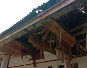 Kondisi Empat Ruangan SDN Peboa Memprihatinkan