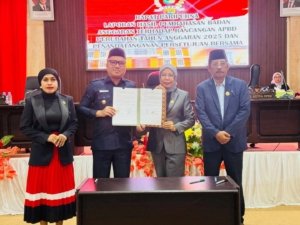 DPRD dan Bupati Morut Tandatangani Persetujuan Bersama APBD Perubahan 2025