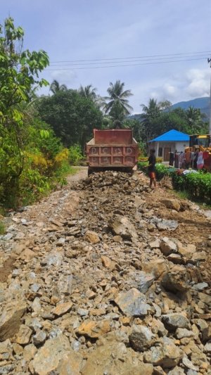 LP2KP Morut Dinilai Intervensi Proyek Pembangunan Jalan Lingkungan di Tanakuraya 