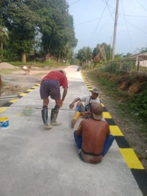 Proyek Dinas PUPR Morut, Jalan Lingkungan Desa Paawaru Dapat Apresiasi Warga
