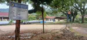 Proyek Paving Blok SMPN 2 Petasia, Dikerjakan CV. Riwali Terbengkalai