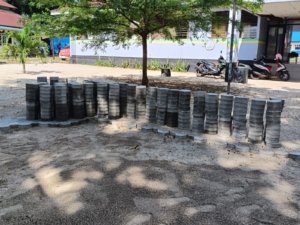 Proyek Paving Blok SMPN 2 Petasia Kembali Dikerjakan