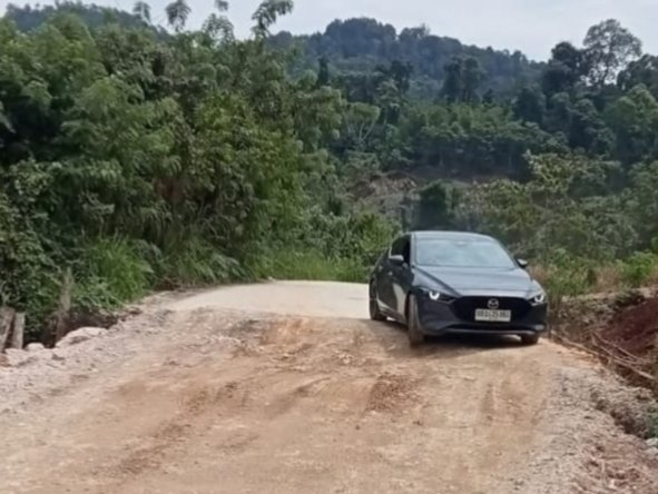 Jalan Korololama-Koromatantu Ditakdirkan Rusak Sepanjang Masa