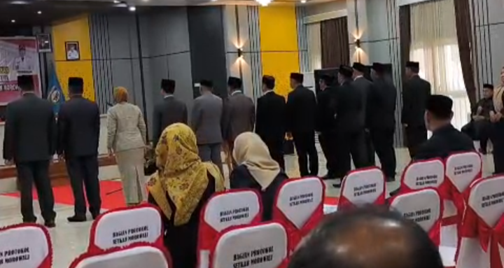 Sore Tadi Bupati Morowali Ganti 14 Kepala Dinas