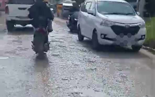 Jalan Trans Sulawesi Bungintimbe Kian Memprihatinkan Terus Memakan Korban