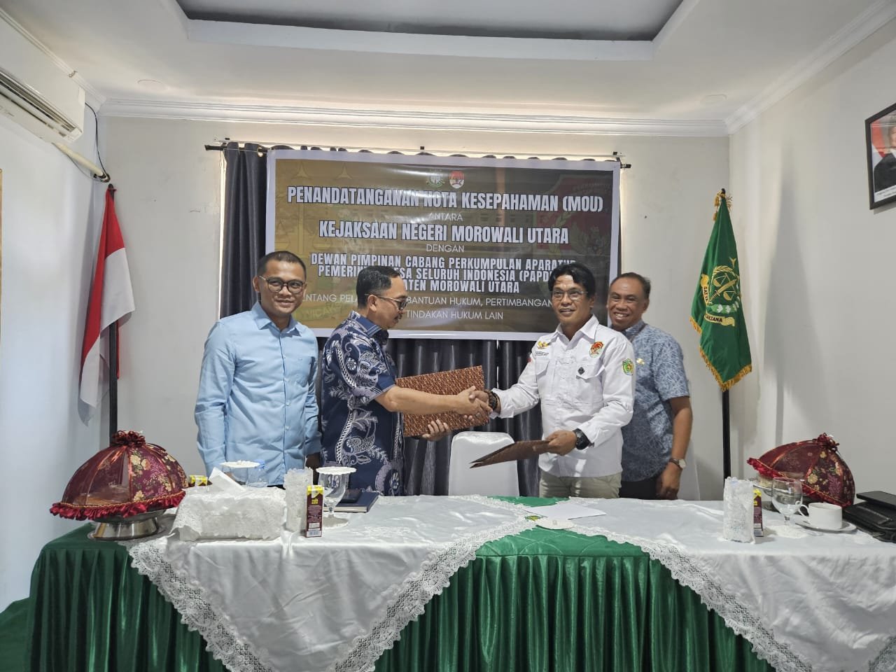 PAPDESI Morowali Utara dan Kejari, Tandatangani MoU Perkuat Perlindungan Hukum Aparatur Desa