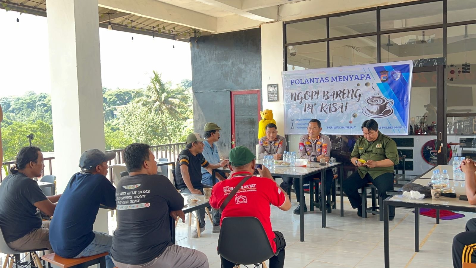 Hangatnya Kopi, Hangatnya Sinergi: Satlantas Polres Morut Ngopi Bareng Jurnalis di Kolonodale
