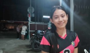 Nanda Larope, Mahasiswi Asal Lembobelala yang Menggenggam Mimpi di Lapangan Voli dan Dunia Hukum