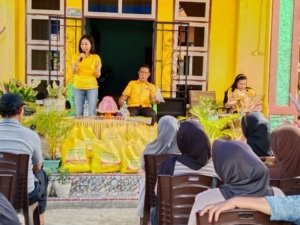 Pembagian Sembako ke Pengurus Golkar di Bungku Utara, Helen Serukan Perjuangan 2029 dari Sekarang