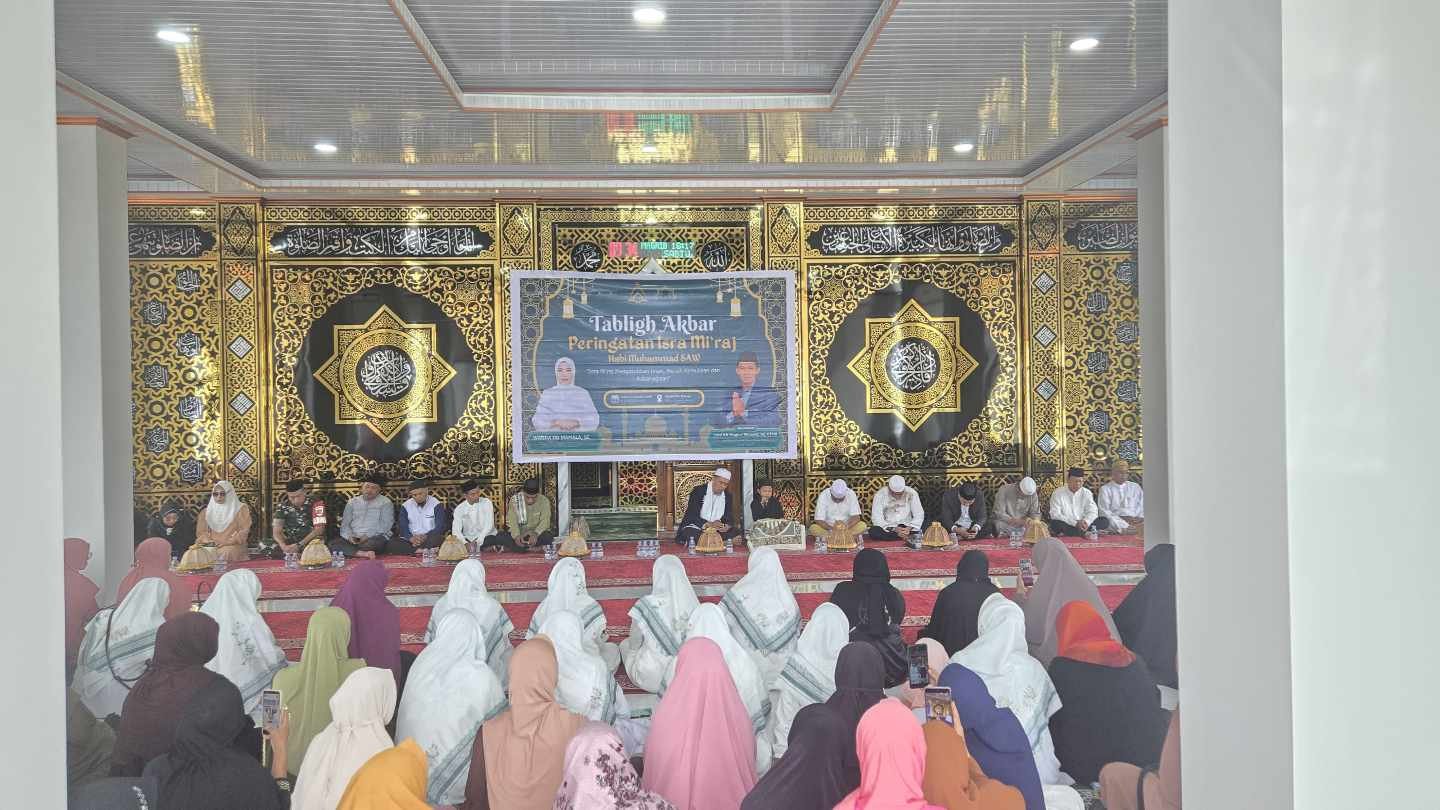Jamaah Padati Peringatan Isra Mi’raj di Masjid Sitti Rahmah Berlian Mamala Resort