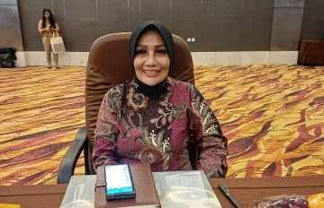 Cekatan di Birokrasi, Matang di Akademik, Bunda Mima Jabat Kepala BKD Sulteng