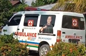 Ambulance Relawan Doktor Mardiman Sane Antar Jenazah Warga Baturube ke Pemakaman