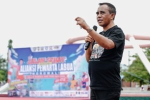 Anwar Hafid: Saya berharap pers membantu masyarakat kita yang lemah