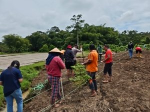 Bhabinkamtibmas Polsek Mori Atas Bersinergi dengan Aparat Desa, Dukung Program Asta Cita Presiden RI di Bidang Ketahanan Pangan