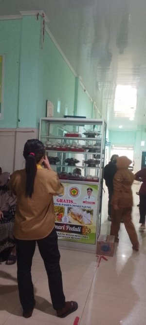 Gerai Makanan di Poli RSUD Kolonodale, Abaikan Protes yang Berpuasa