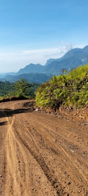 Proyek Hampir 1 Miliar Jalan Lemowalia-Salubiro, Belum Lama Selesai, Sudah Mulai Rusak Lagi