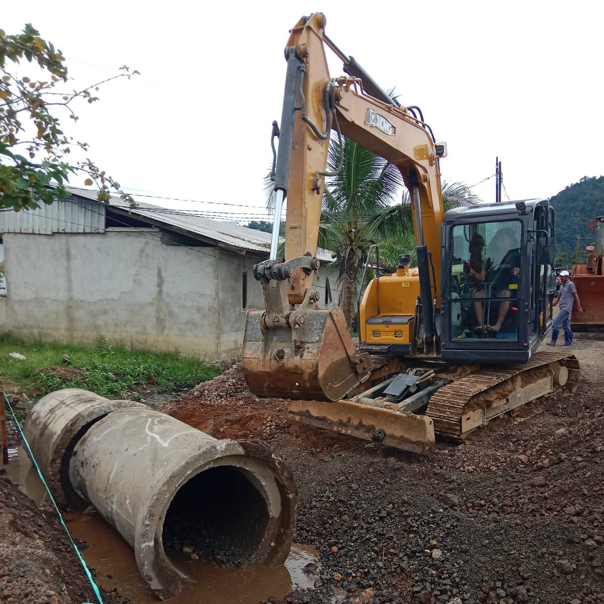 Komitmen Nyata PT GNI, Bantu Infrastruktur Desa Bunta, Bangun Jalan dan Gorong-gorong