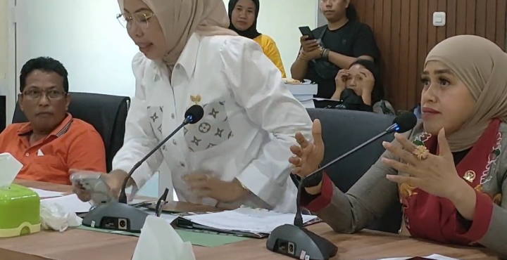 RDP Soal Debu Memanas, Merasa tidak Dihargai, Ketua DPRD Morut Gebrak Meja dan Keluar