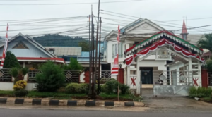 Warga Soroti Rujab Bupati Morut jarang Ditempati