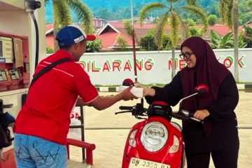 Berbagi Ramadan, SPBU Bahoue Bagikan Takjil Gratis Setiap Hari