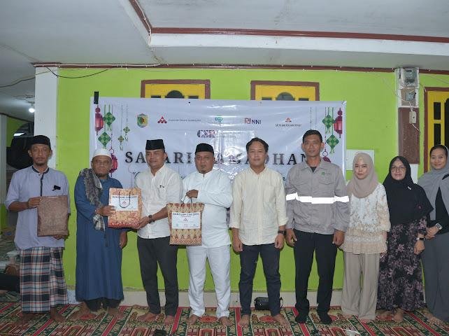 PT NNI Tebar Kebaikan Ramadan, Bukber dan Serahkan Bantuan Al-Qur’an juga Mukena untuk Masjid di Bunta