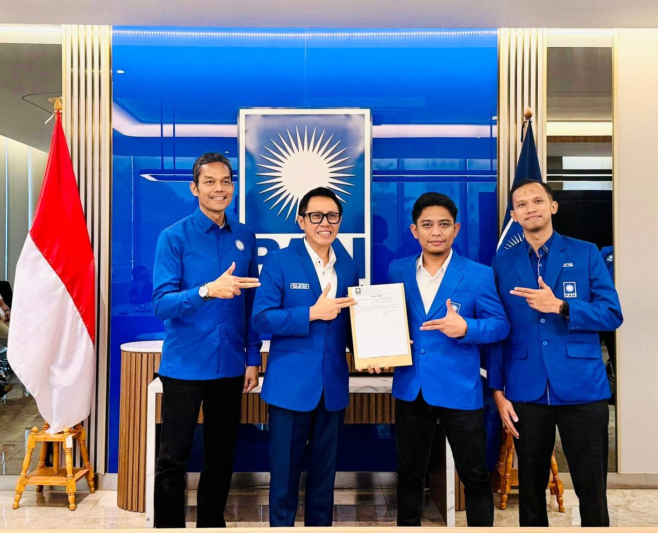 Komitmen Besarkan Partai, Haji Akbar Terima SK Pimpin DPD PAN Morowali Utara