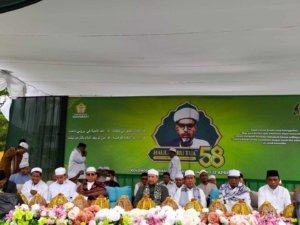 Warda Dg Mamala Penggagas Haul Guru Tua Perdana di Morowali Utara, Ribuan Warga Padati Lapangan Morokoa
