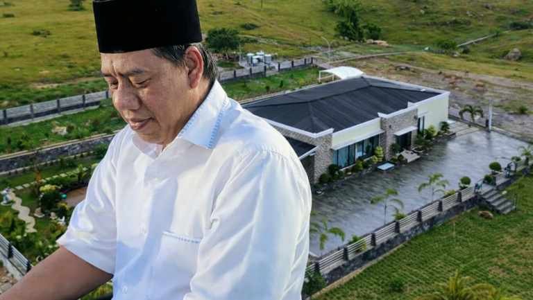 Ahmad Dg Mamala, Pemilik Villa Mewah yang Rendah Hati